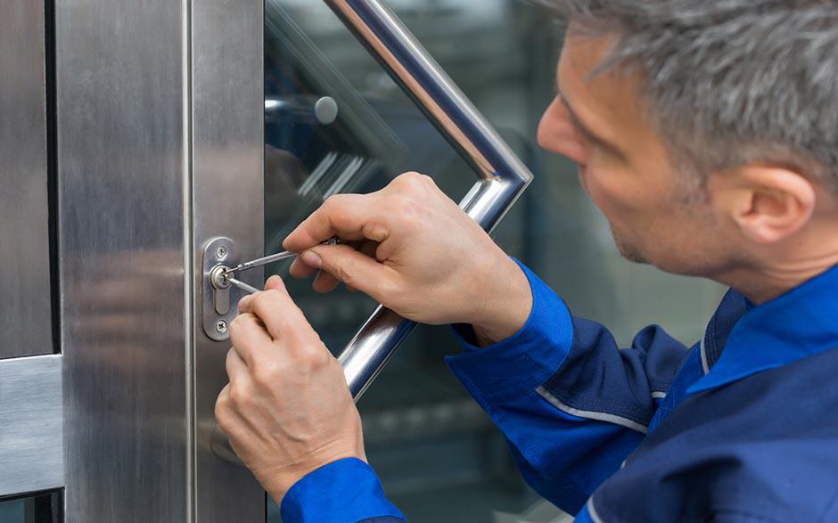 serrurier porte Courbevoie
